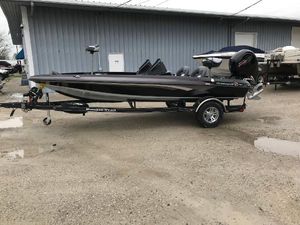 Ranger Z185 2025 Ranger Z185 boat on trailer, parked outdoors near a building.