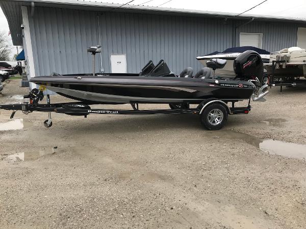 Ranger Z185 2025 Ranger Z185 boat on trailer, parked outdoors near a building.