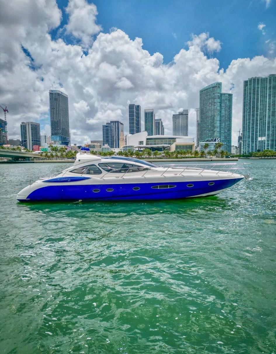 2005 Azimut Atlantis 55