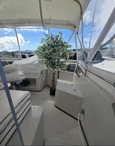 1989 President 37 Sundeck Aft Cabin