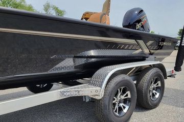 2026 Xpress H18 Bass