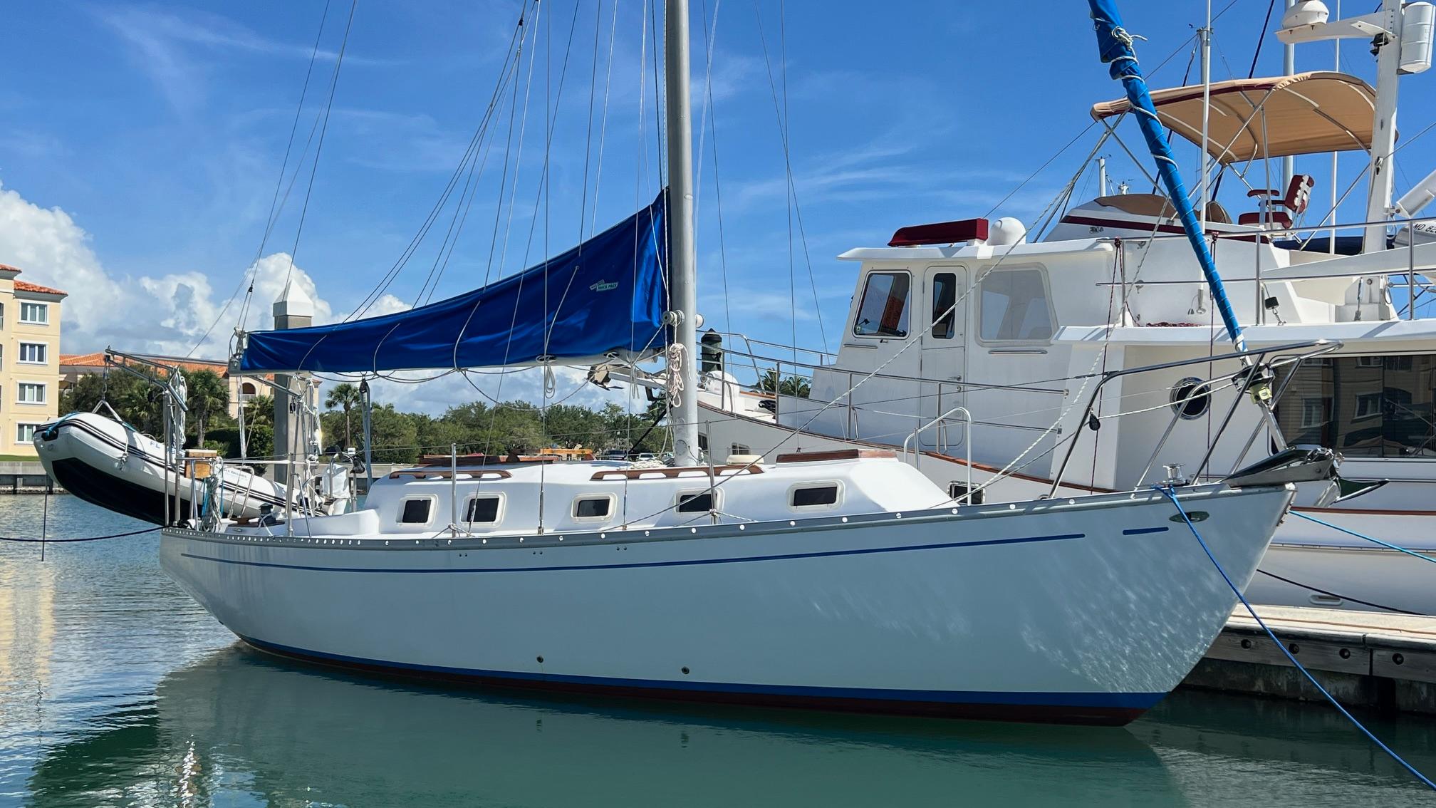 1976 Endeavour 32 Sloop