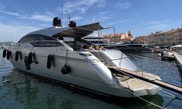 Pershing 64 a.jpg