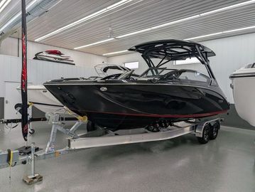 2025 Yamaha Boats 275SD