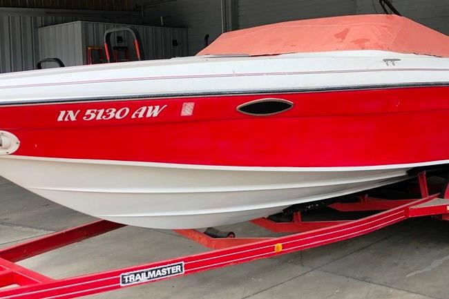 1991 Rinker 236 Captiva Cuddy Cabin