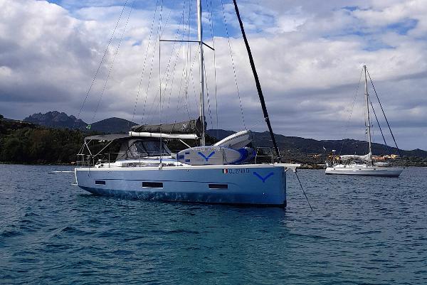 Dufour 390