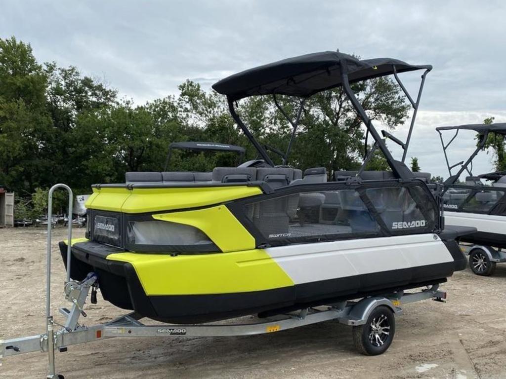 2024 Sea-Doo Switch® Cruise 18 - 130 hp Galvanized