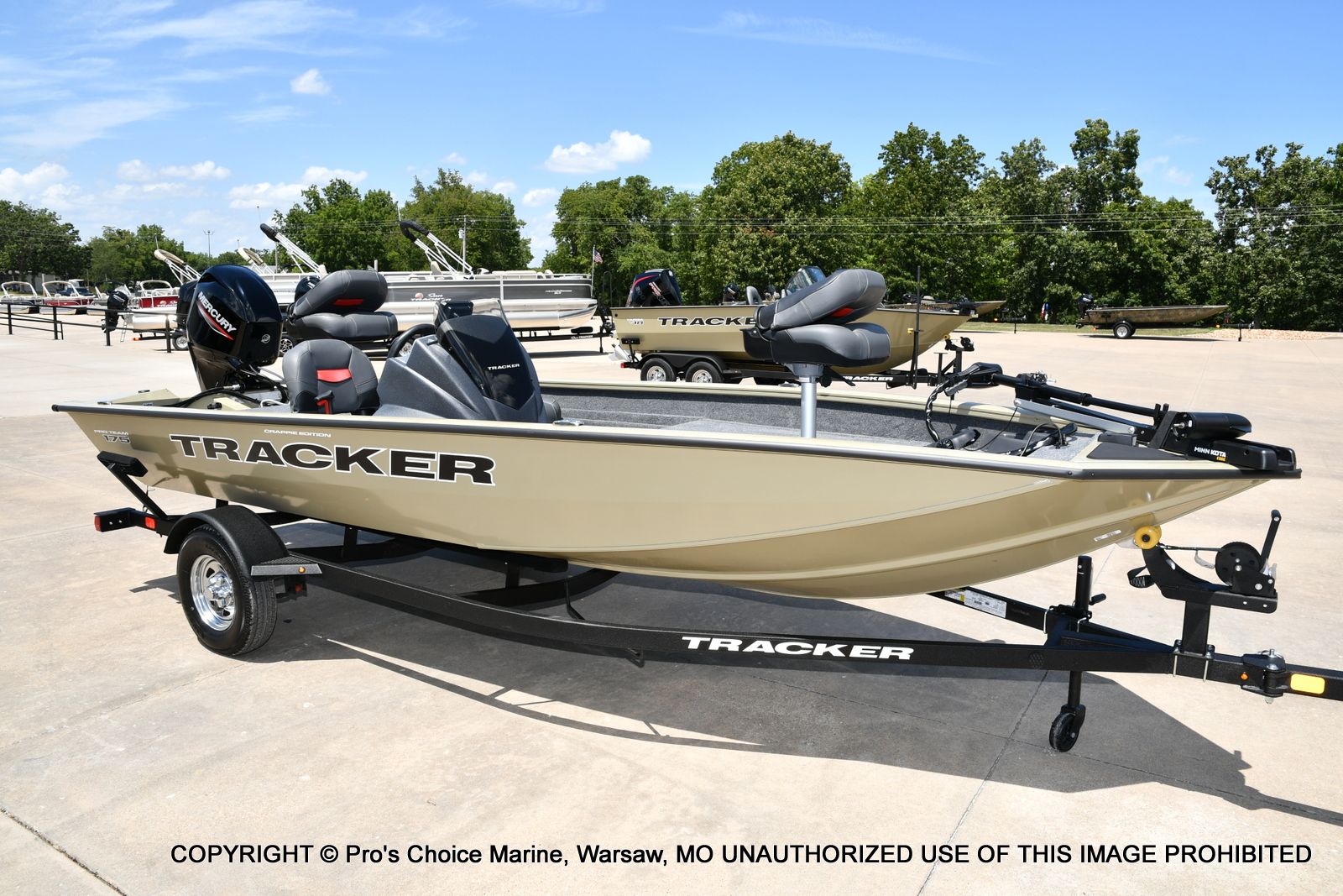 2026 Tracker Pro Team 175 Crappie Edition