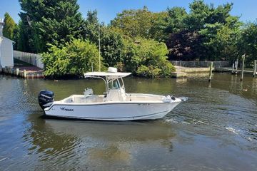 2016 Mako 234 Center Console