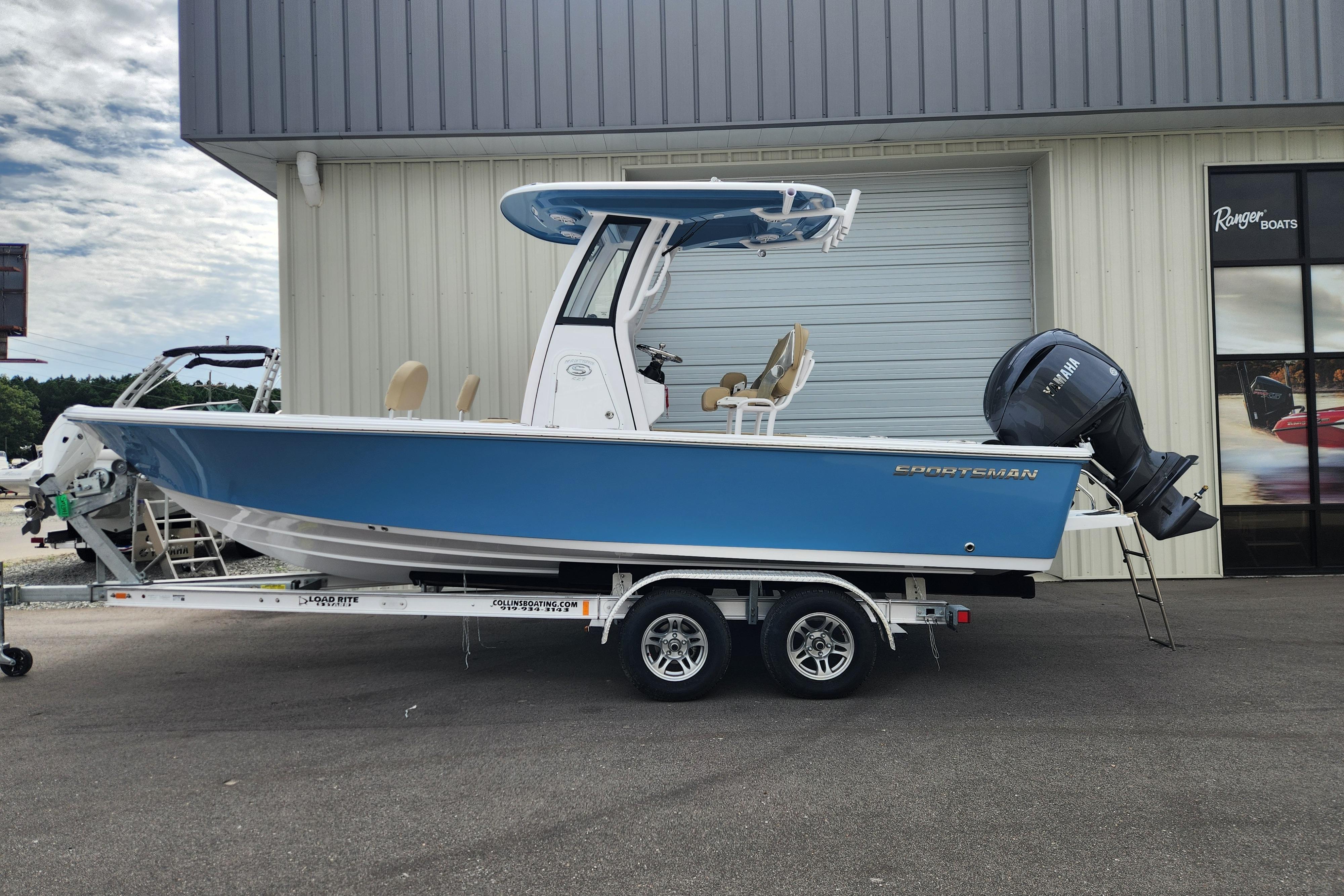 2026 Sportsman Masters 227 Bay Boat