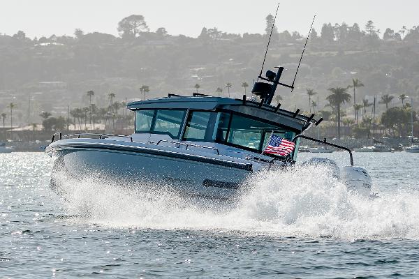 2025 Axopar 37