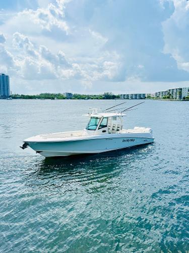 2016 Boston Whaler 350 Outrage