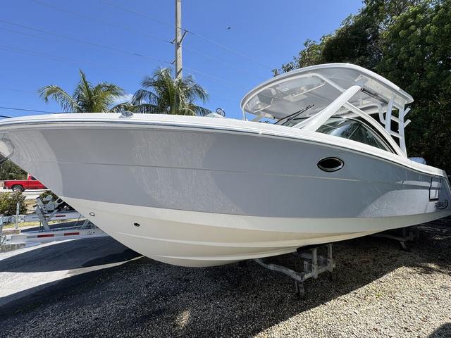 Robalo R317