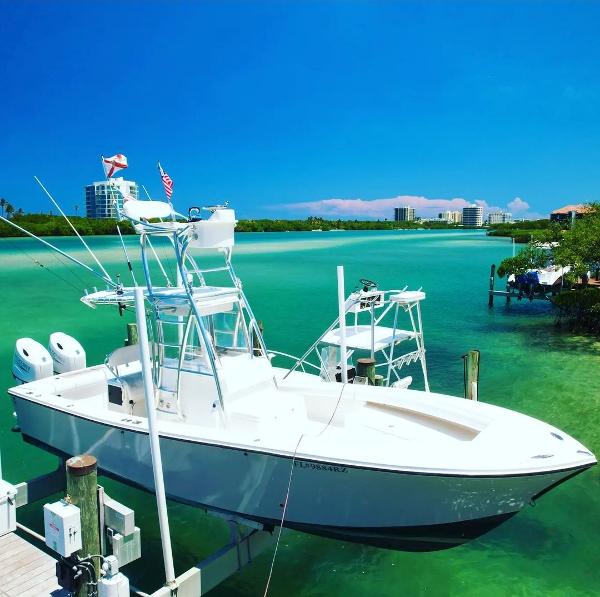 2004 Regulator 26 Center Console