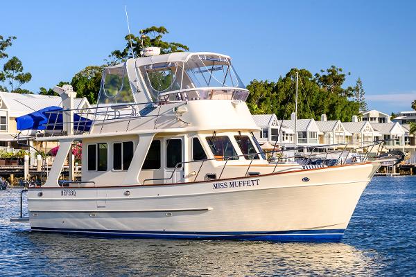 2011 Clipper Motor Yachts Heritage 36