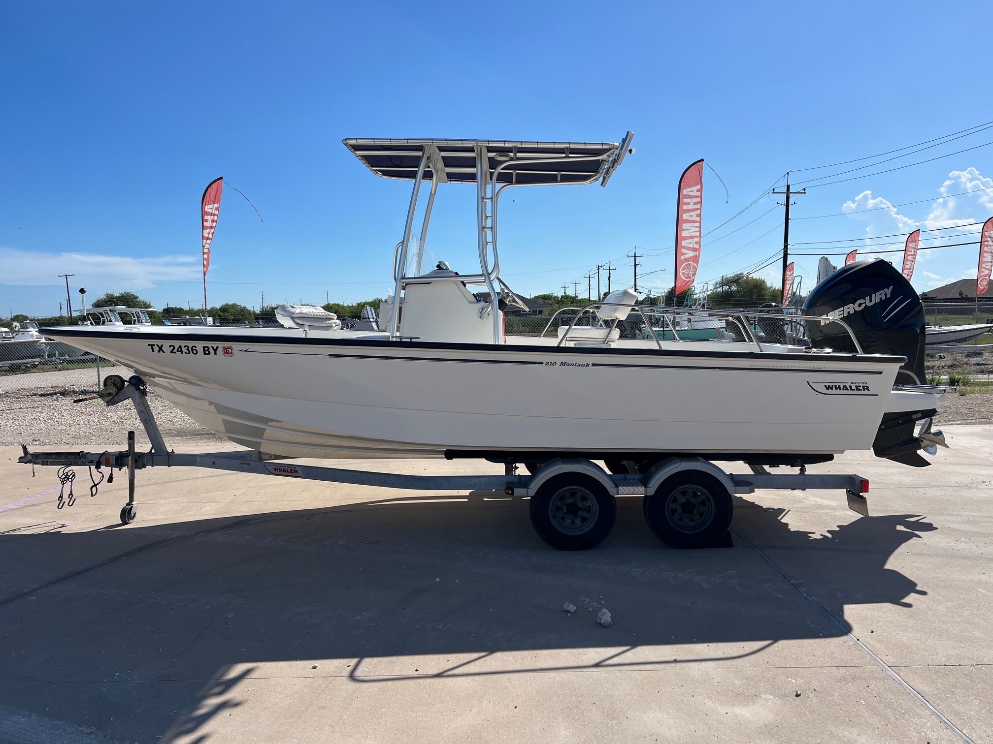 2012 Boston Whaler 210 Montauk