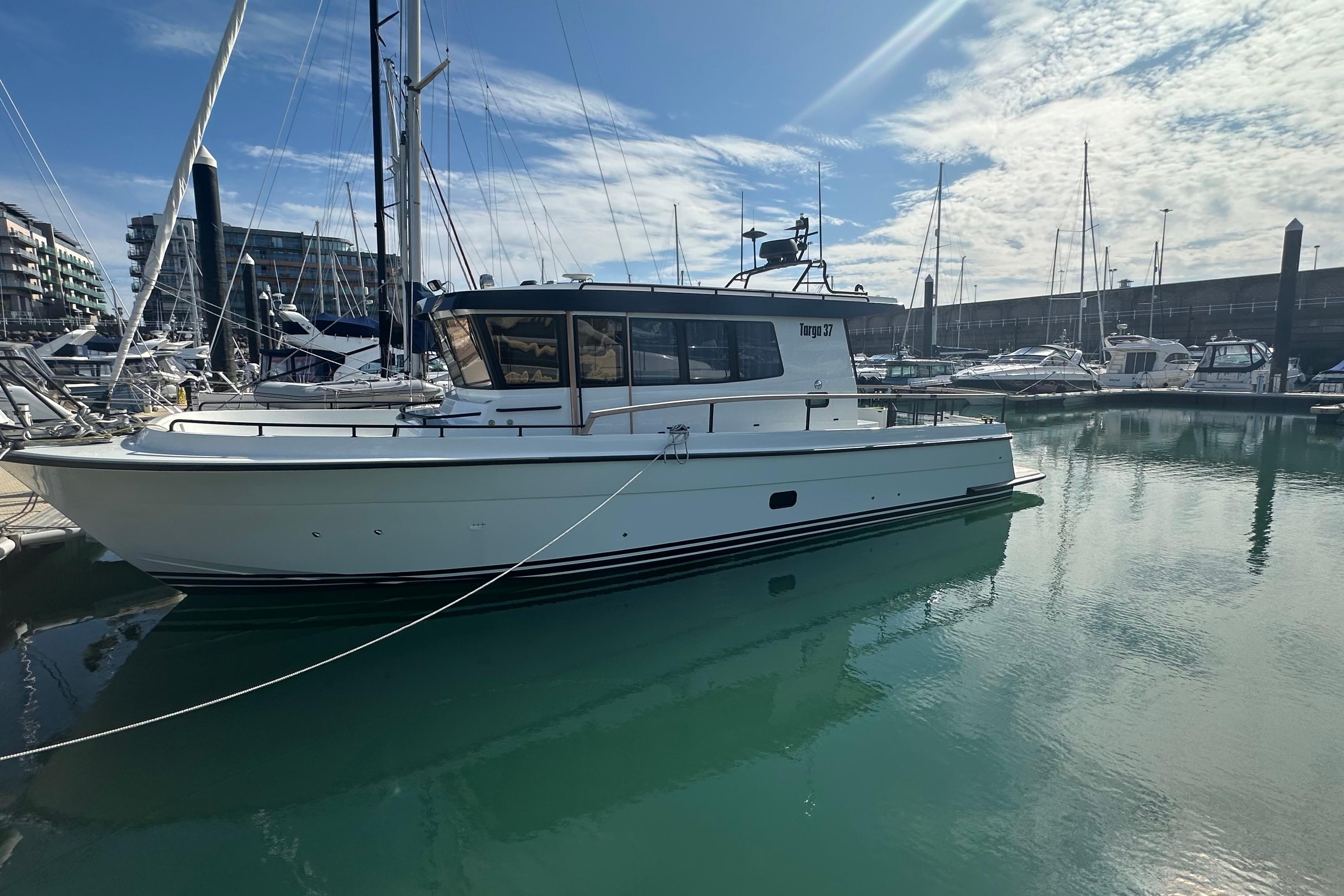2024 Botnia Targa 37