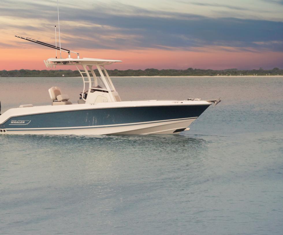2025 Boston Whaler 230 Outrage