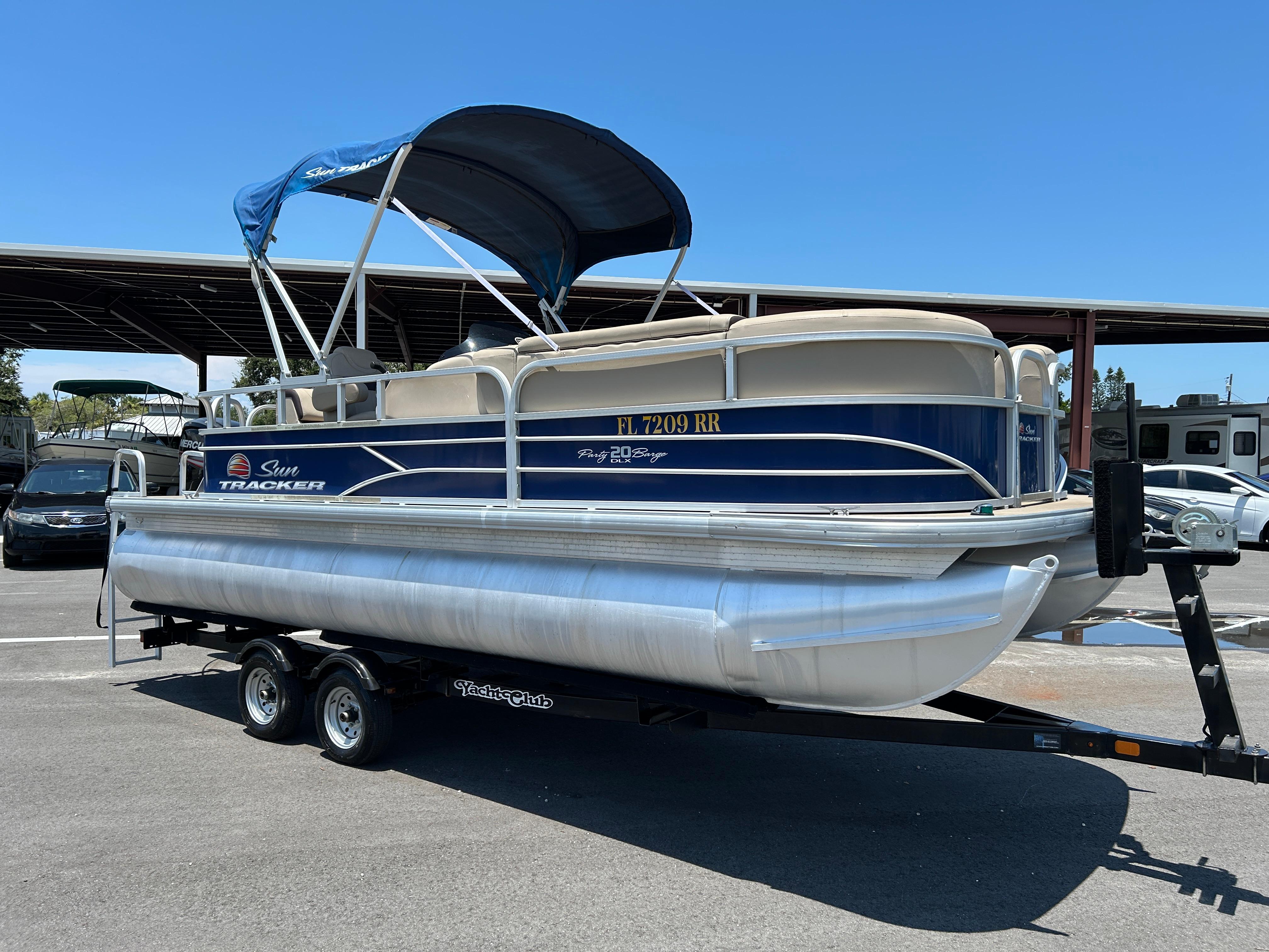 2018 Sun Tracker Party Barge 20 DLX