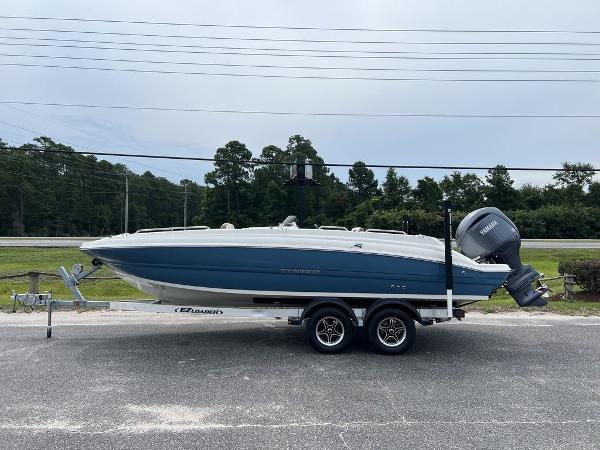 2024 Stingray 212SC