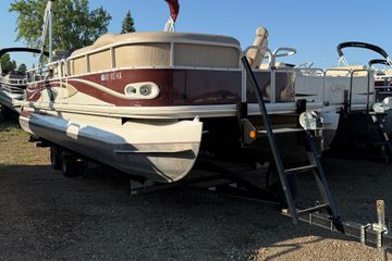 2009 Crestliner Grand Cayman 2585