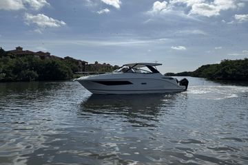 2025 Sea Ray Sundancer 320 Outboard