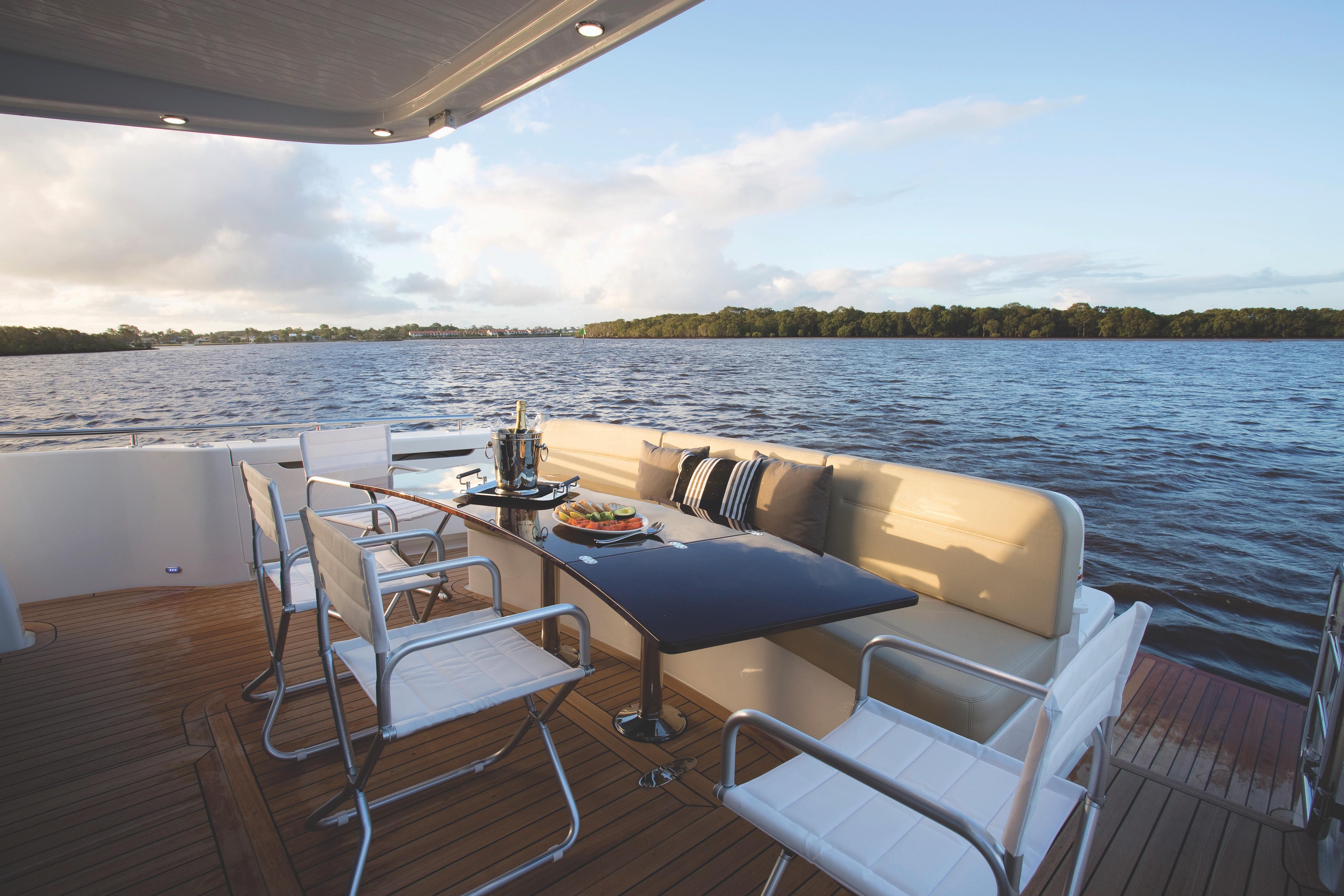 Maritimo Boat image