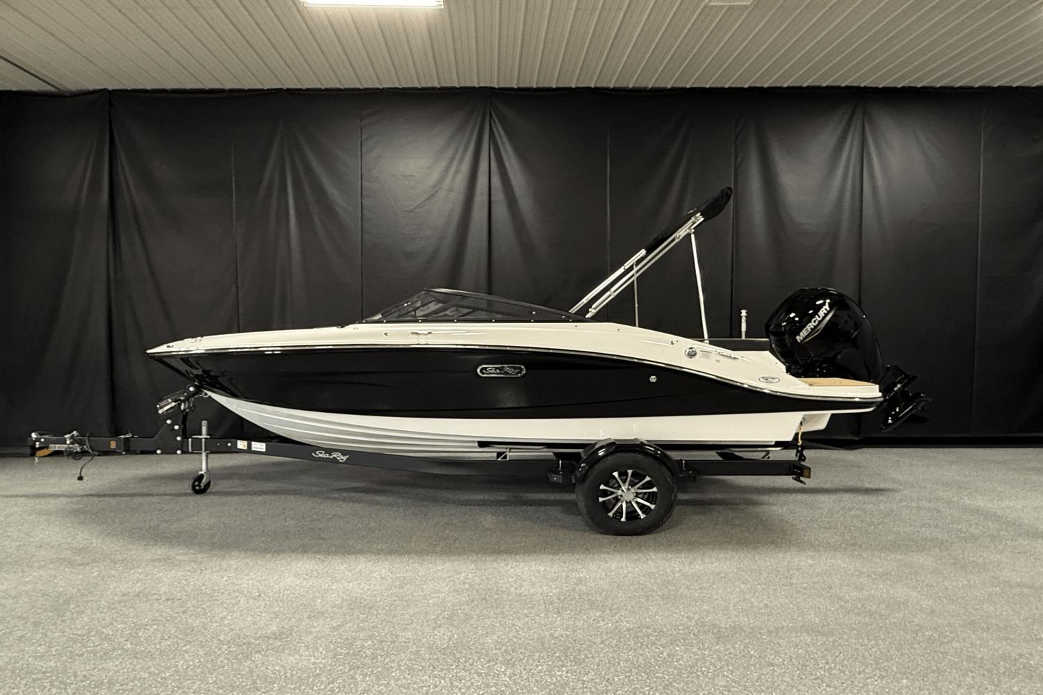 Sea Ray SPX 190 Outboard