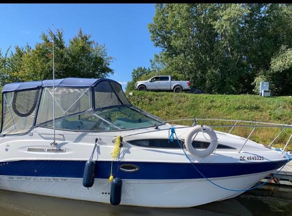2006 Bayliner 245 Cruiser