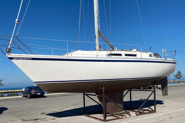 1985 CS 33 Sloop
