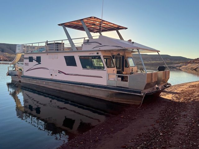 1999 Myacht Houseboat