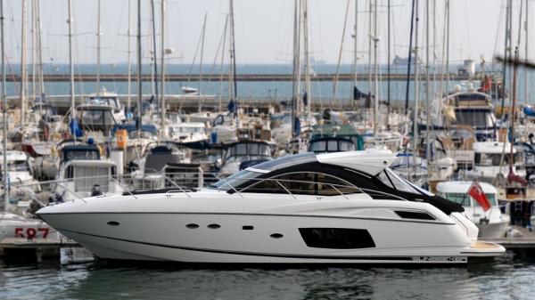 2010 Sunseeker Portofino 48