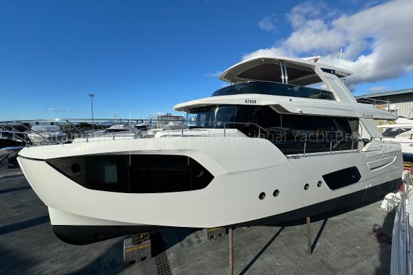 2021 Absolute Navetta 68