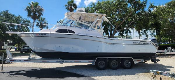 2004 Grady-White Marlin 300