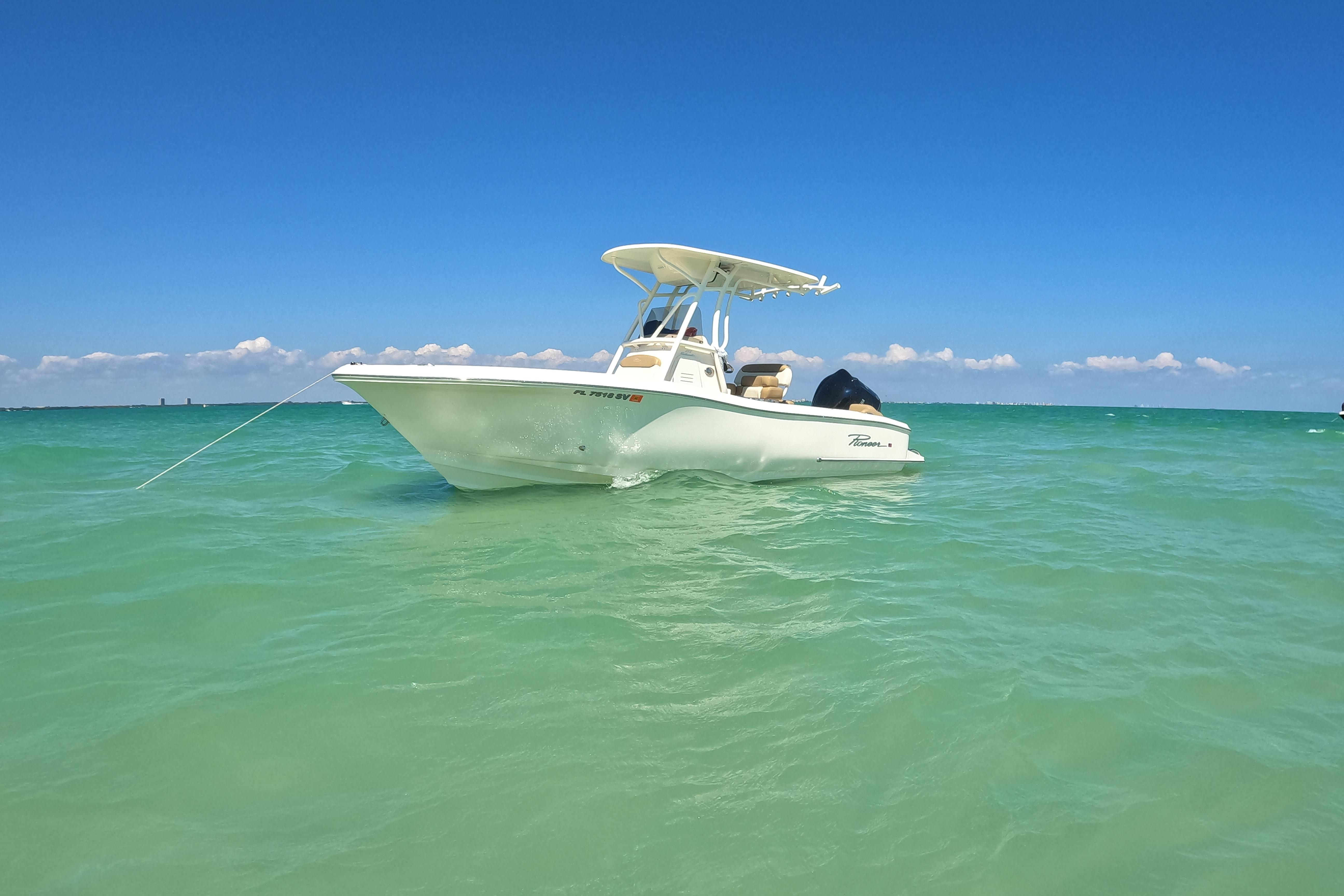 2020 Pioneer 222 Islander