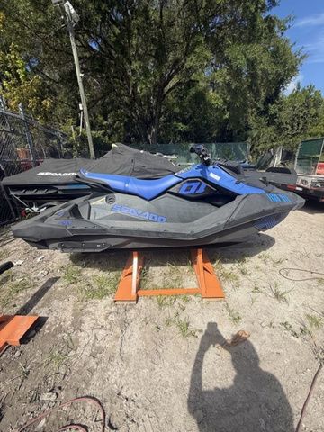2022 Sea-Doo SPARK TRIXX 3-UP ROTAX 900 H.O. ACE IBR