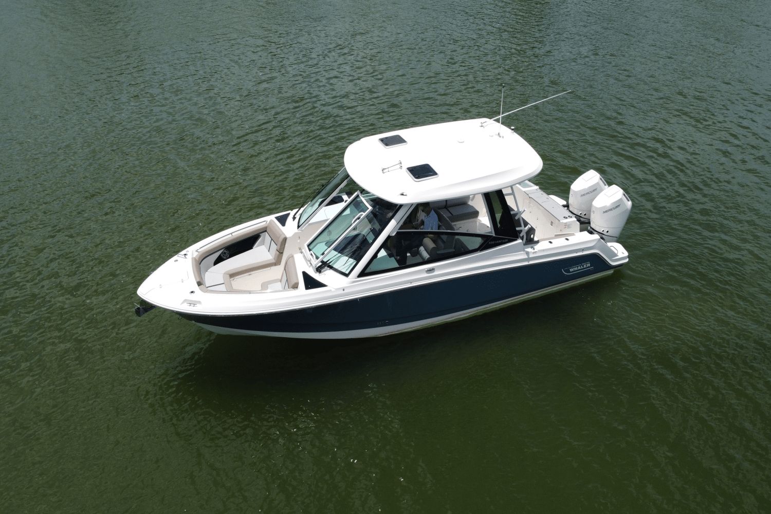 Boston Whaler 330 Vantage