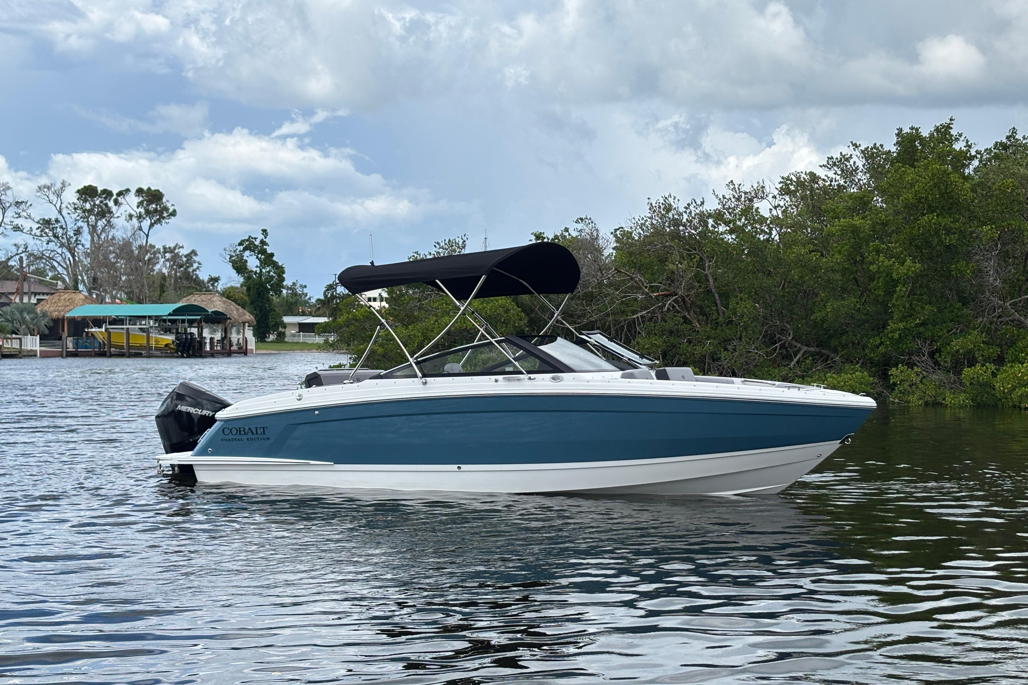 2026 Cobalt R4 Outboard