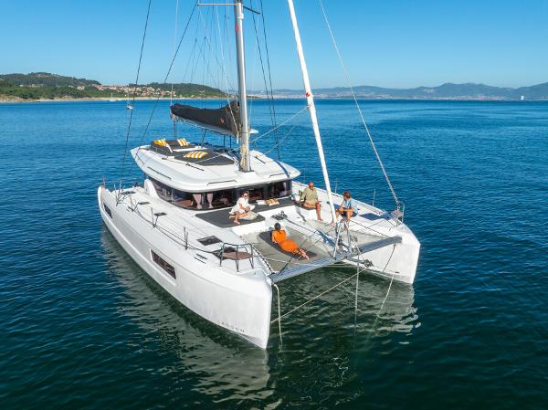 2024 Lagoon 43