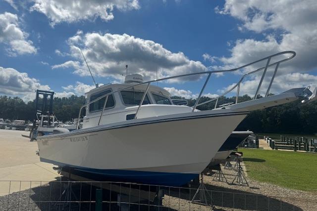 2017 Parker 2320 SL Sport Cabin
