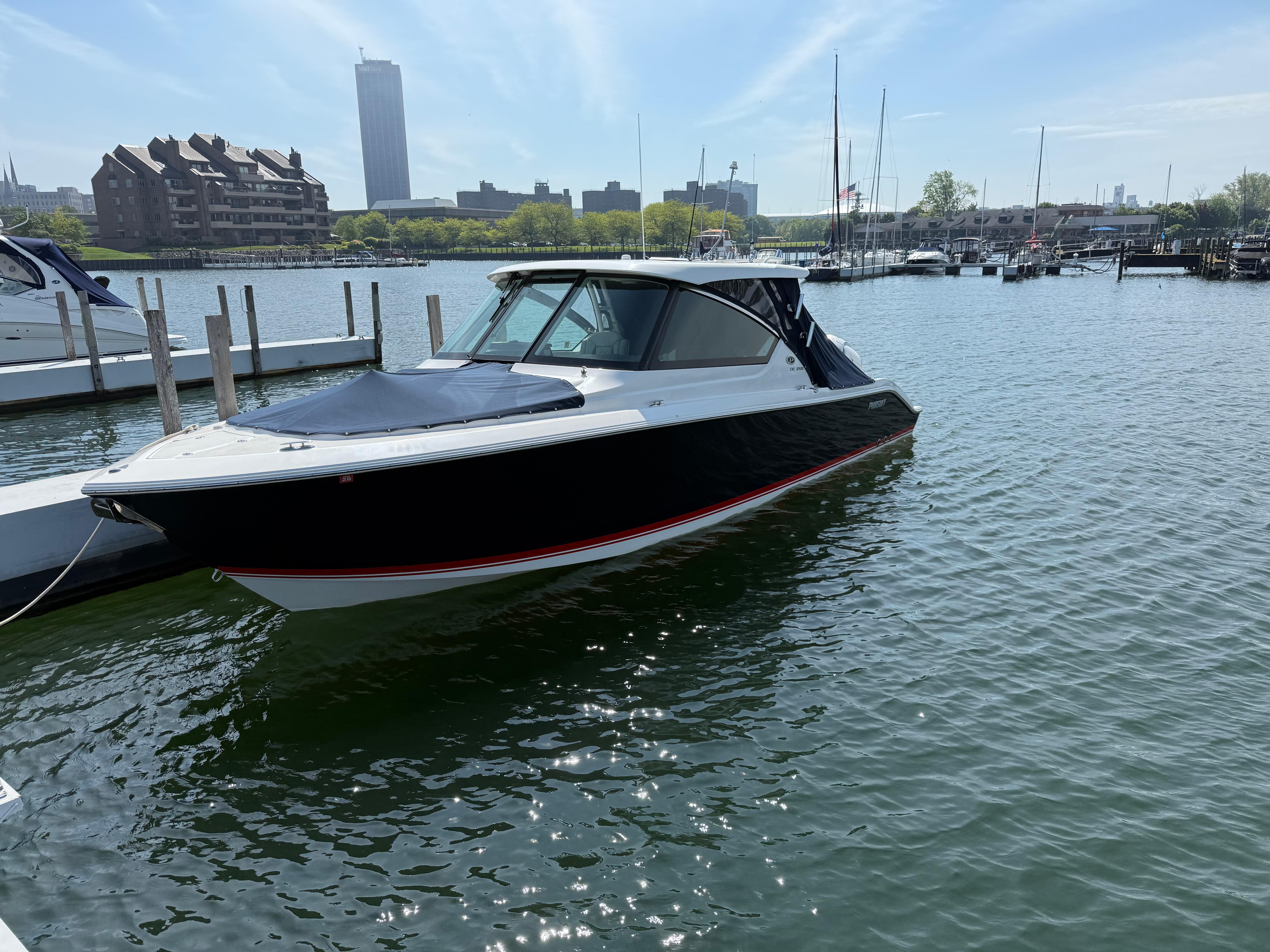 2022 Pursuit DC 295 Dual Console