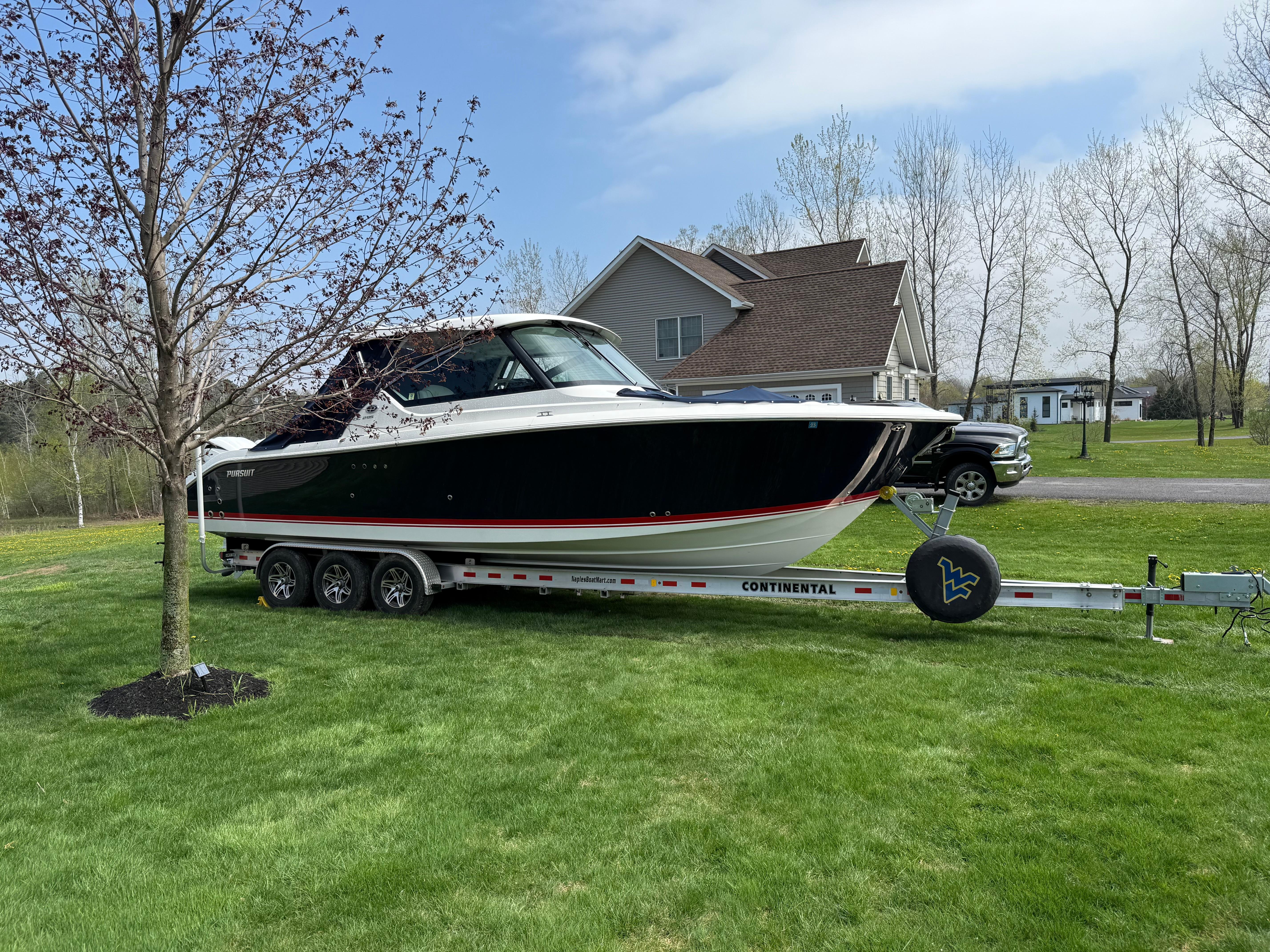 2022 Pursuit DC 295 Dual Console