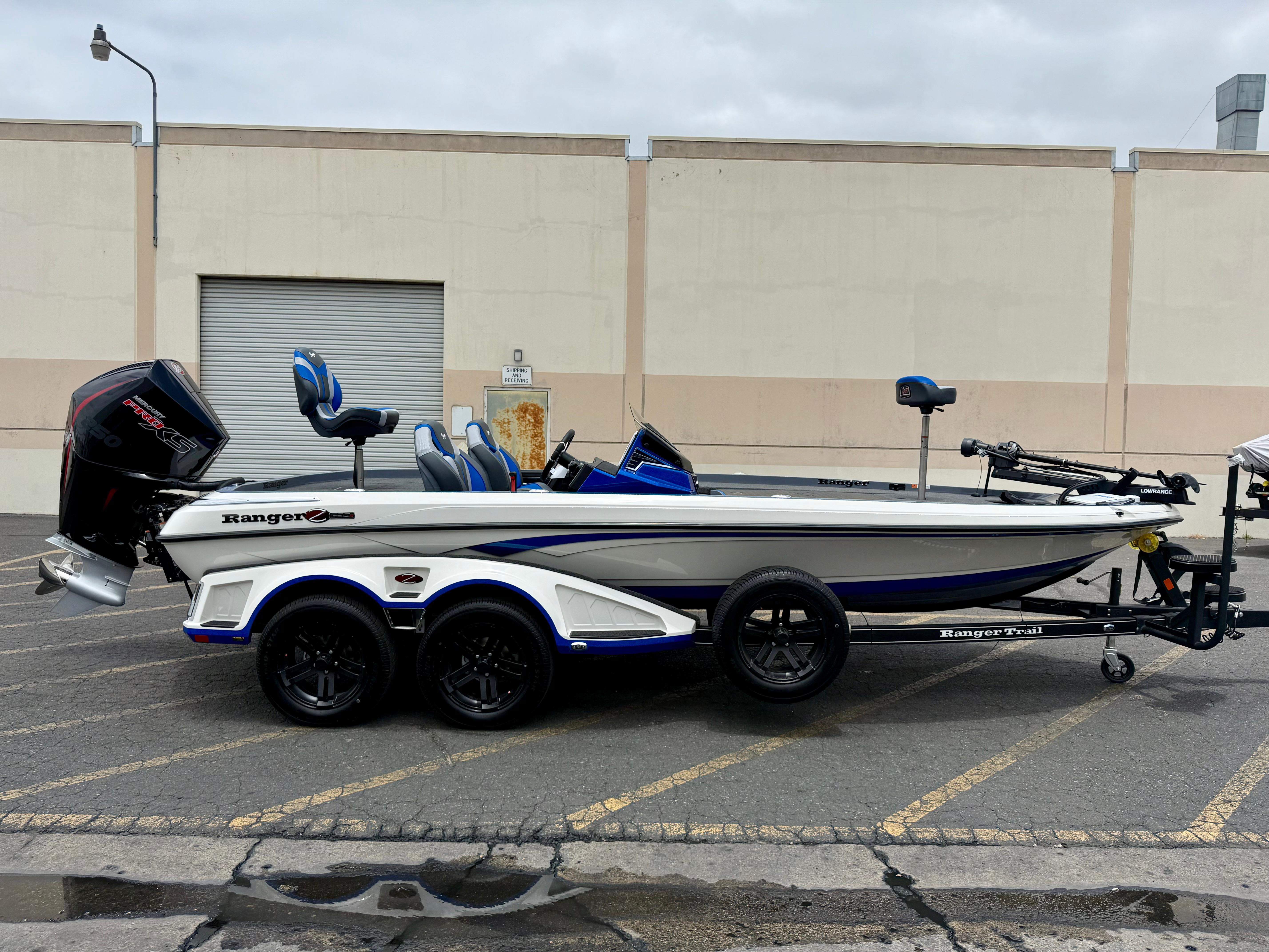 Ranger Z520R Cup-Equipped 2025 Ranger Z520R Cup-Equipped boat on trailer, parked outdoors.