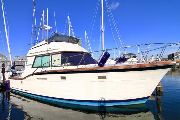 1977 Hatteras 37 Convertible