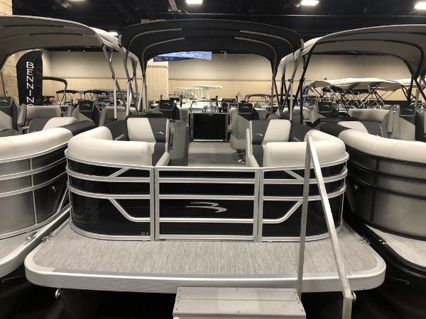 2025 Bennington S Quad Bench 22 SSR