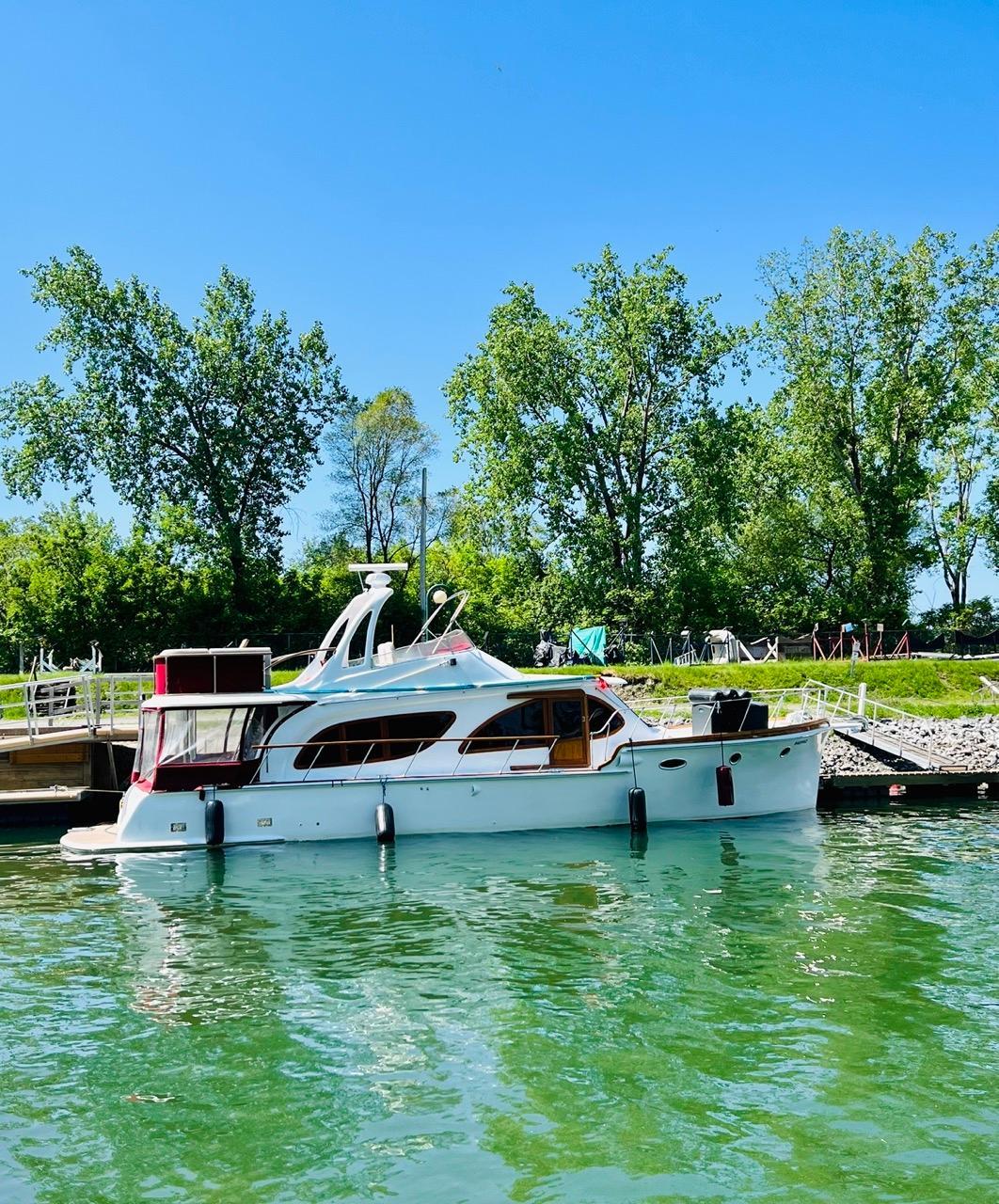 2017 Custom UNIQUE TRAWLER TYPE COLOMBAGE