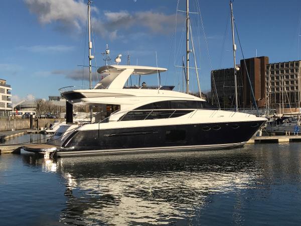 2017 Princess 60