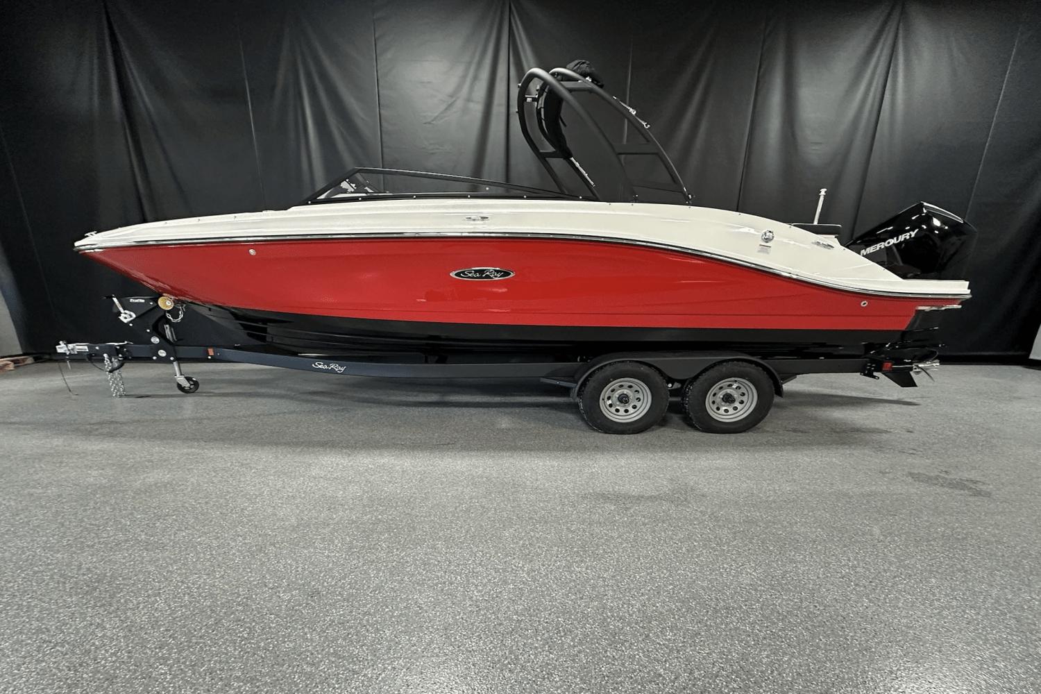 2025 Sea Ray SPX 230 Outboard