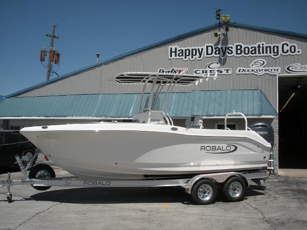 2025 Robalo R200 Center Console