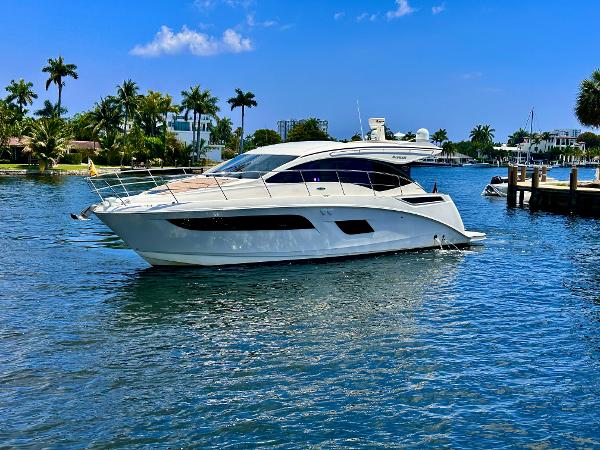 2016 Sea Ray 400 Sundancer